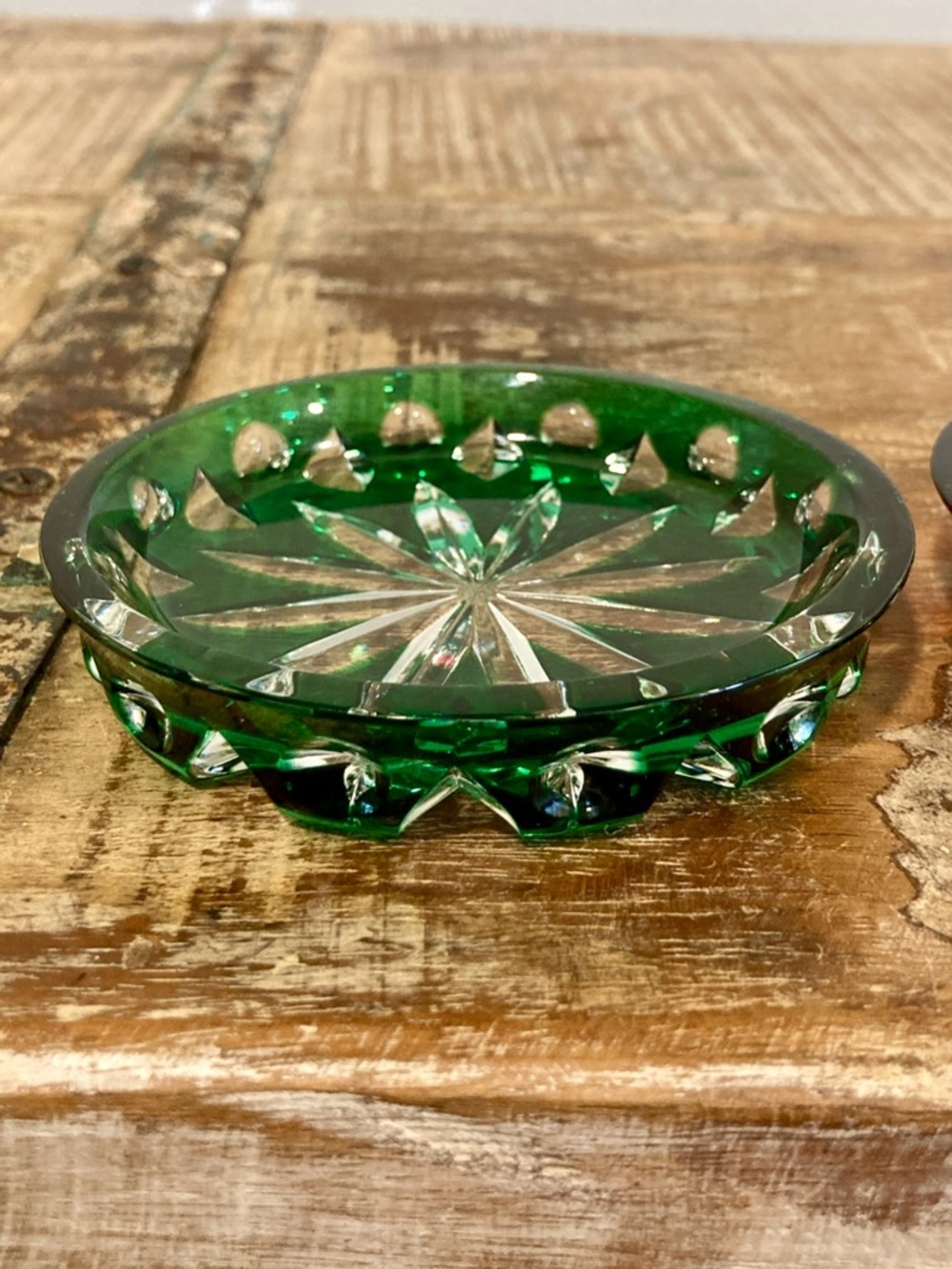 Faberge Xenia Drink Coasters Cut Crystal Red and Green with Starburst Pattern - Picture 10 of 16